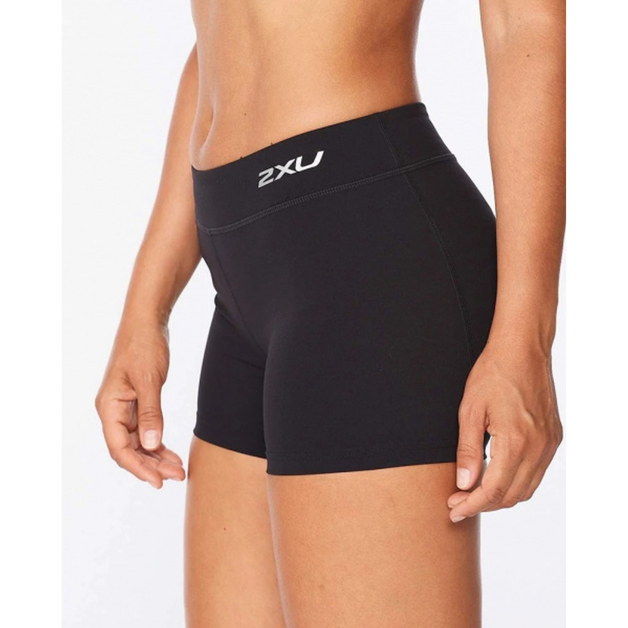 2XU Womens Form Mid-Rise Compression 4-Inch Shorts
